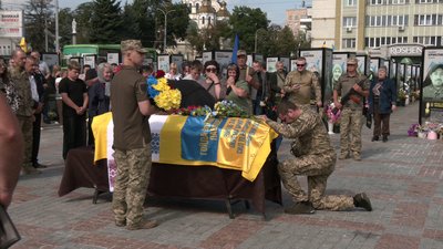 З добровольцем Володимиром Гойдою попрощалися у Рівному З добровольцем Володимиром Гойдою попрощалися у Рівному