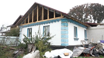 На Житомирщині у Березині відновлюють будинки після вибуху на підприємстві