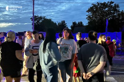 Під Одесою жителі села перекрили трасу Одеса-Рені: у чому причина Під Одесою жителі села перекрили трасу Одеса-Рені: у чому причина