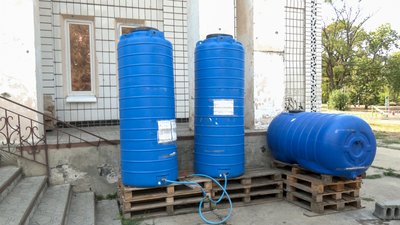 Життя люди ситуація пошкоджені будинки руйнування прифронтове питна вода Курахове Донецька область Життя люди ситуація пошкоджені будинки руйнування прифронтове питна вода Курахове Донецька область