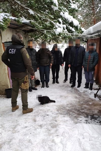 Перевірки в УПЦ: на Житомирщині правоохоронці прийшли з перевірками в монастирі Коростенського району Перевірки в УПЦ: на Житомирщині правоохоронці прийшли з перевірками в монастирі Коростенського району