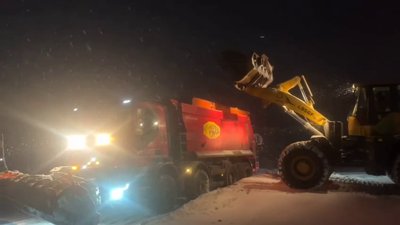 Дороги чистять, а маршрутки їдуть за розкладом: як на Рівненщині долають негоду Дороги чистять, а маршрутки їдуть за розкладом: як на Рівненщині долають негоду