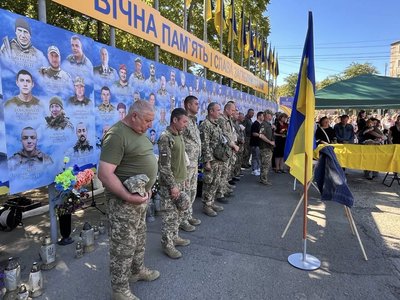 На Одещині попрощались із загиблим на війні 24-річним військовослужбовцем На Одещині попрощались із загиблим на війні 24-річним військовослужбовцем