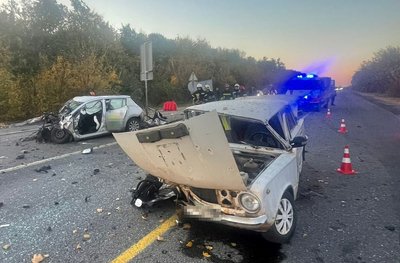 Поблизу Житомира у ДТП загинули троє людей Поблизу Житомира у ДТП загинули троє людей