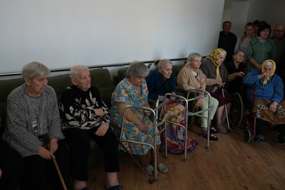 шелтер, літні люди, пенсіонери, прихисток шелтер, літні люди, пенсіонери, прихисток