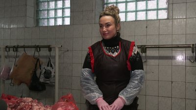 Що кажуть продавці та покупці про ціни на свіже м’ясо та сало на ринку у Рівному Що кажуть продавці та покупці про ціни на свіже м’ясо та сало на ринку у Рівному