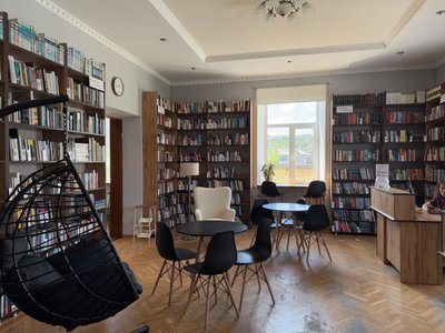 книгозбірня, бібліотека, книжки книгозбірня, бібліотека, книжки