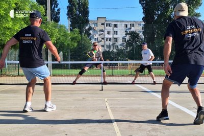 В Одесі ветеранів реабілітують за допомогою піклболу: чому новий вид спорту стрімко набирає популярності В Одесі ветеранів реабілітують за допомогою піклболу: чому новий вид спорту стрімко набирає популярності