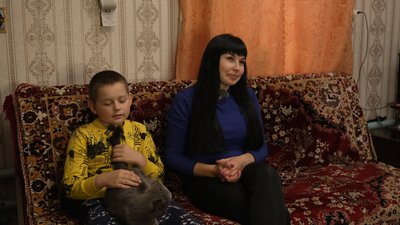 TikTok допоміг розрахуватися з боргами після розлучення: жителька Чернігівщини знімає блог про життя в селі TikTok допоміг розрахуватися з боргами після розлучення: жителька Чернігівщини знімає блог про життя в селі