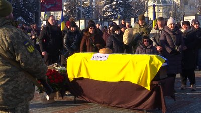 З військовим Ігорем Яковчуком попрощалися у Рівному З військовим Ігорем Яковчуком попрощалися у Рівному