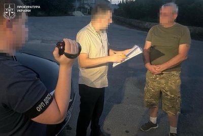 На Львівщині колишнього прикордонника підозрюють в незаконній організації схеми виїзду за кордон На Львівщині колишнього прикордонника підозрюють в незаконній організації схеми виїзду за кордон