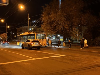 Як убезпечити себе на дорозі під час відключень світла Як убезпечити себе на дорозі під час відключень світла