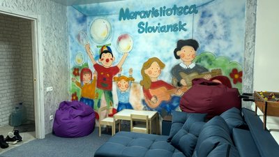 "Ми є, життя продовжується". У Слов'янську відкрили молодіжний простір, який юнаки облаштувала власноруч "Ми є, життя продовжується". У Слов'янську відкрили молодіжний простір, який юнаки облаштувала власноруч