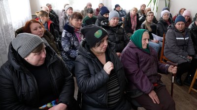 У селі на Чернігівщині купують будинки для багатодітних, аби не закривали гімназію: в чому справа У селі на Чернігівщині купують будинки для багатодітних, аби не закривали гімназію: в чому справа