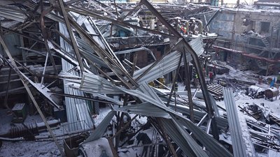 На пошкодженій російськими ударами ТЕС триває ліквідація руйнувань На пошкодженій російськими ударами ТЕС триває ліквідація руйнувань