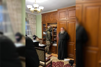 ПЦУ та УПЦ — хто незалежний: інтервʼю з релігієзнавцем з Чернівців Бродецьким ПЦУ та УПЦ — хто незалежний: інтервʼю з релігієзнавцем з Чернівців Бродецьким