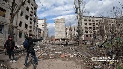 Евакуація у два заїзди. З Покровська вивезли ще 11 людей, серед них — родини із дітьми Евакуація у два заїзди. З Покровська вивезли ще 11 людей, серед них — родини із дітьми