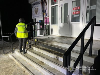 Підпалив відділення пошти за завданням спецслужб РФ: у Сумах затримали підозрюваного чоловіка Підпалив відділення пошти за завданням спецслужб РФ: у Сумах затримали підозрюваного чоловіка