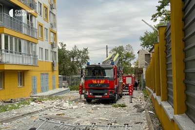 В Одесі внаслідок атаки РФ зруйнована квартира у багатоповерхівці: є травмовані В Одесі внаслідок атаки РФ зруйнована квартира у багатоповерхівці: є травмовані