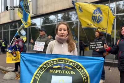"Це наш крик душі": у Києві рідні полонених військових вийшли на акцію "Це наш крик душі": у Києві рідні полонених військових вийшли на акцію