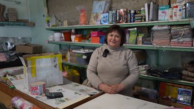 Після ударів КАБами у прифронтовій Новопавлівці на Дніпропетровщині майже не лишилось магазинів Після ударів КАБами у прифронтовій Новопавлівці на Дніпропетровщині майже не лишилось магазинів