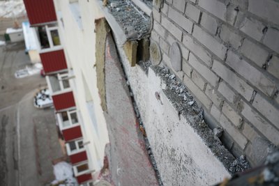 Мінус 14 надворі й 0° у квартирі: історія переселенки після удару дрона по Сумах Мінус 14 надворі й 0° у квартирі: історія переселенки після удару дрона по Сумах