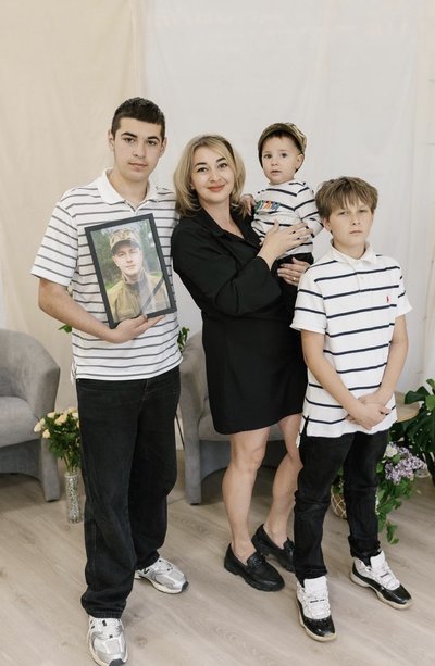 Народила сина після загибелі чоловіка: історія хмельничанки Тетяни Петраш, яка виховує трьох дітей Народила сина після загибелі чоловіка: історія хмельничанки Тетяни Петраш, яка виховує трьох дітей