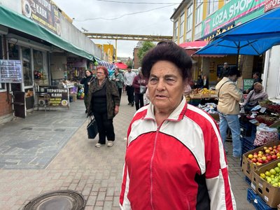Полуниця на Житньому ринку Житомира: що пропонують продавці та скільки коштує ягода Полуниця на Житньому ринку Житомира: що пропонують продавці та скільки коштує ягода