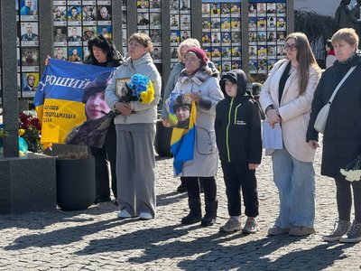 У Вінниці вручили стипендії дітям полеглих захисників У Вінниці вручили стипендії дітям полеглих захисників