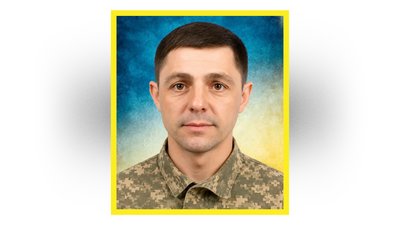 На Чернігівщині попрощалися з військовими Русланом Митченком та Анатолієм Сафоновим На Чернігівщині попрощалися з військовими Русланом Митченком та Анатолієм Сафоновим