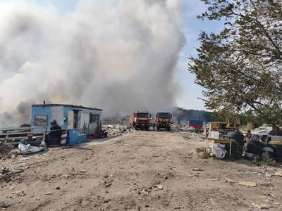 Горить суха трава та сміття: в Олександрії на полігоні твердих побутових відходів сталася пожежа Горить суха трава та сміття: в Олександрії на полігоні твердих побутових відходів сталася пожежа