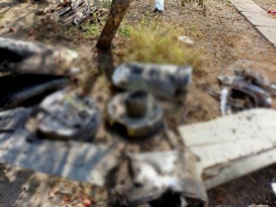 Жителька Дніпра два тижні прожила з уламками російської ракети під вікном Жителька Дніпра два тижні прожила з уламками російської ракети під вікном