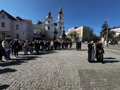 У Вінниці вручили стипендії дітям полеглих захисників У Вінниці вручили стипендії дітям полеглих захисників