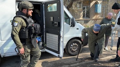 "Білий янгол", евакуація, Костянтинівка, Донецька область "Білий янгол", евакуація, Костянтинівка, Донецька область
