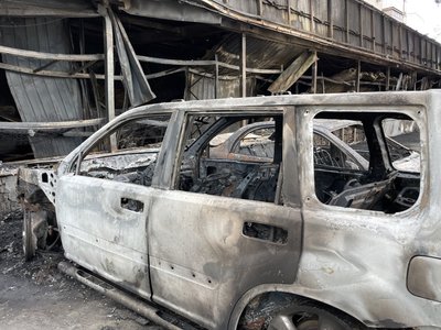 Херсон, обстріли, липень 2024, пожежа, автомобіль, магазин Херсон, обстріли, липень 2024, пожежа, автомобіль, магазин