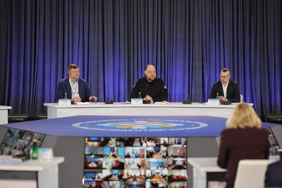 Закарпаття бере участь у засіданні Конгресу місцевих та регіональних влад при президентові України Закарпаття бере участь у засіданні Конгресу місцевих та регіональних влад при президентові України
