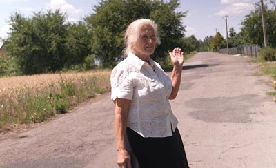 Сказала владі своє "ні": чому мати загиблого бійця з Волині відмовилася від його нагороди Сказала владі своє "ні": чому мати загиблого бійця з Волині відмовилася від його нагороди