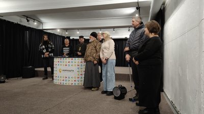 Присутні на погашенні поштового набору у "ДОФі" Присутні на погашенні поштового набору у "ДОФі"