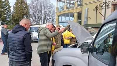 машини для україни, волонтери, норвегія
