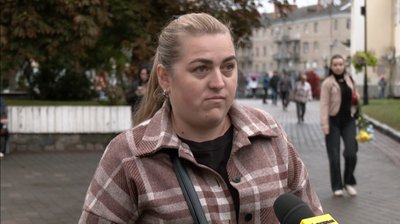 У Луцьку попрощалися з 41-річним захисником Володимиром Чижуком У Луцьку попрощалися з 41-річним захисником Володимиром Чижуком