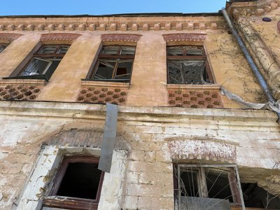 Херсон, обстріли, серпень 2024, корпус ХДУ, пам'ятка архітектури Херсон, обстріли, серпень 2024, корпус ХДУ, пам'ятка архітектури