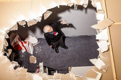 Помер Ілля Кабаков — художник, що вилетів зі своєї квартири у космос Помер Ілля Кабаков — художник, що вилетів зі своєї квартири у космос