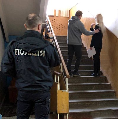 Поліція повідомила про підозру вчителю Малинського ліцею у застосуванні фізичної сили до учнів Поліція повідомила про підозру вчителю Малинського ліцею у застосуванні фізичної сили до учнів
