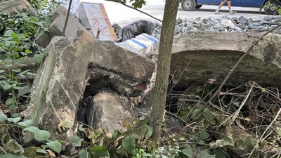 "Виглядає як самовільне захоплення території": що кажуть про будівельні роботи поблизу цвинтаря в Ужгороді "Виглядає як самовільне захоплення території": що кажуть про будівельні роботи поблизу цвинтаря в Ужгороді