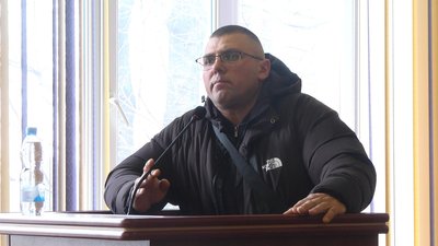 Сесія не відбулася: жителі Хмельниччини вимагають зберегти районну лікарню Сесія не відбулася: жителі Хмельниччини вимагають зберегти районну лікарню