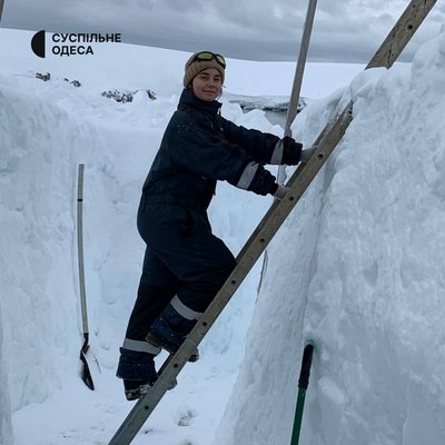 "Льодові простори, чисте повітря і нереальні краєвиди": біологиня з Одеси розповіла про експедицію в Антарктиду "Льодові простори, чисте повітря і нереальні краєвиди": біологиня з Одеси розповіла про експедицію в Антарктиду