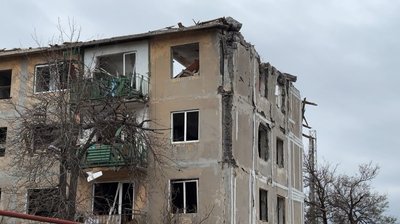 "А тепер я — як бомж". Будинок аварійний — живе сама у під’їзді: історія "А тепер я — як бомж". Будинок аварійний — живе сама у під’їзді: історія