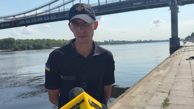 Із Дніпра підняли тіло хлопця, який через обрив троса зірвався з канатної дороги Із Дніпра підняли тіло хлопця, який через обрив троса зірвався з канатної дороги