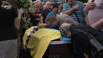 Із військовими Олександром Іллюком, Валерієм Рудишиним та Ігорем Мельничуком попрощались у Рівному