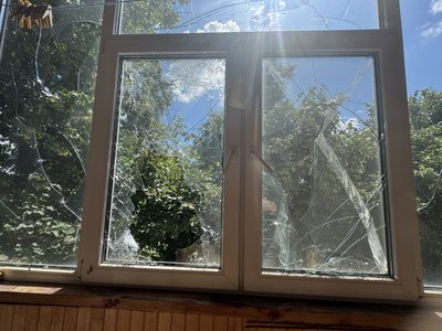"Лежиш і чекаєш наступного вибуху": жителі Сум про нічний обстріл "Лежиш і чекаєш наступного вибуху": жителі Сум про нічний обстріл